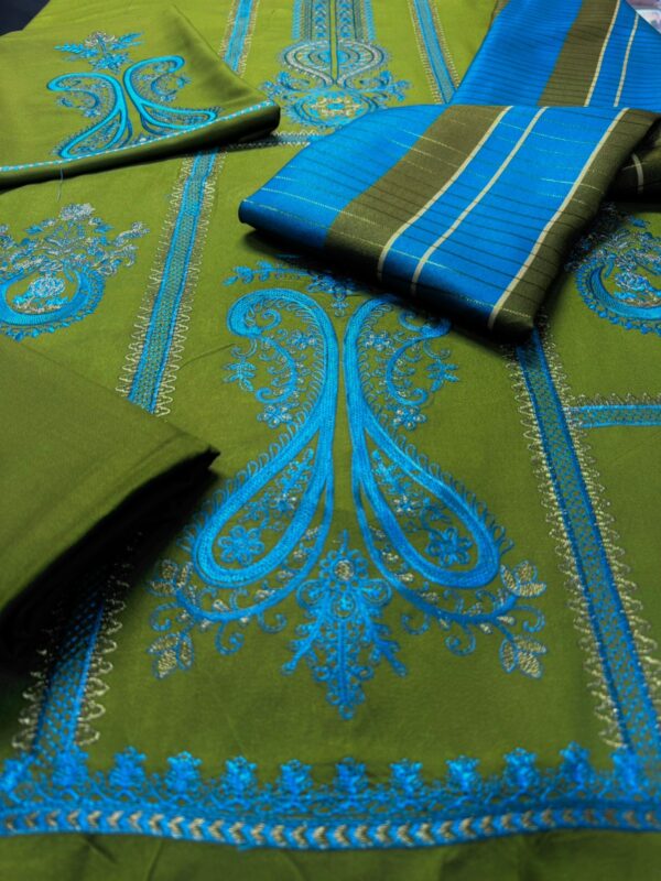 MARIA B. 3Pcs Winter Collection MARIA B. 3Pcs Winter Collection