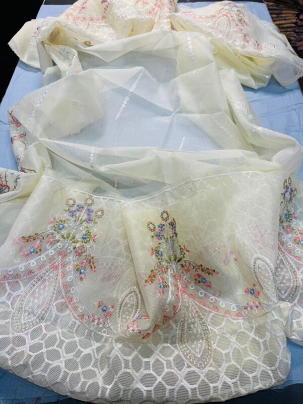 9b3a9733-2567-4e82-992c-73faaece547e QALAMQAR 3Pcs Casual Winter Collection