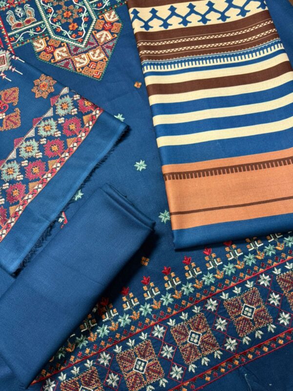 9caf40c2-4db8-4b69-96fe-25d7a2d3066c KEYSRIA 3PCS Casual Winter Collection