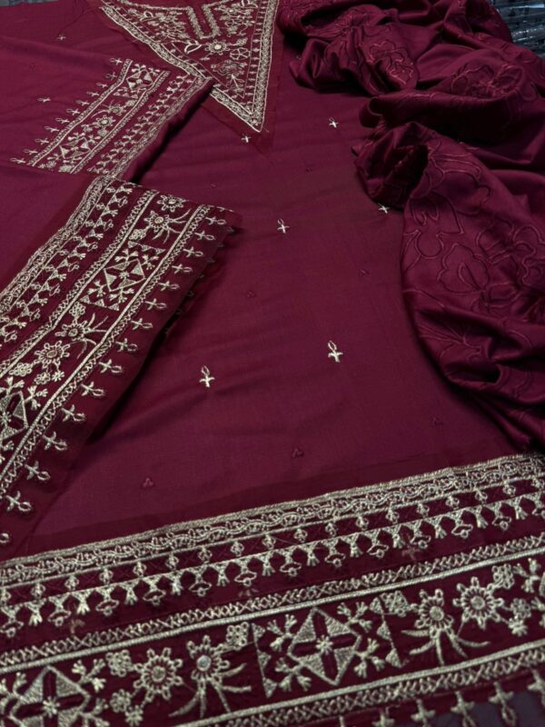 QALAMQAR 3Pcs Casual Winter Collection QALAMQAR 3Pcs Casual Winter Collection