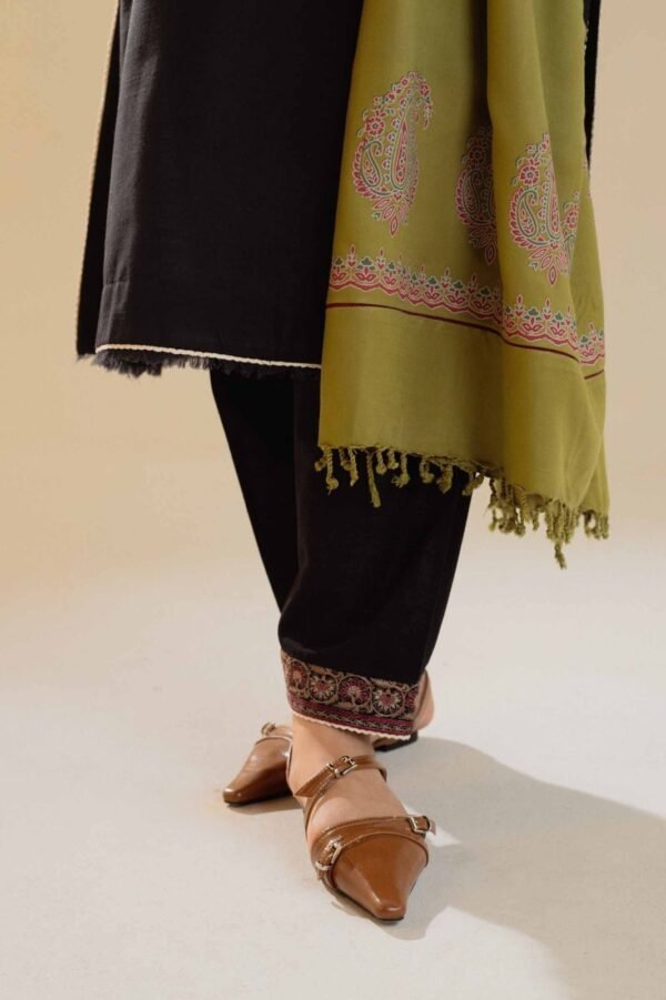 ZARA SHAHJAHAN 3Pcs Casual Winter Collection ZARA SHAHJAHAN 3Pcs Casual Winter Collection