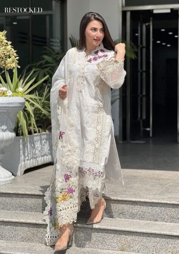 ELAF Luxury Lawn Collection – Article EL-D06 Crystal-22 ELAF Luxury Lawn Collection – Article EL-D06 Crystal-22