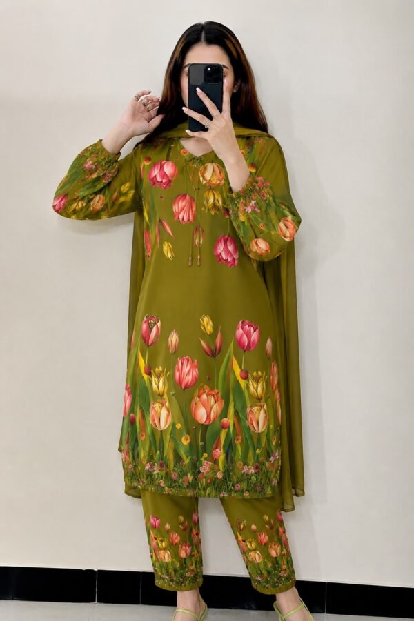 ZEEN Printed Lawn 3-Piece Collection ZEEN Printed Lawn 3-Piece Collection